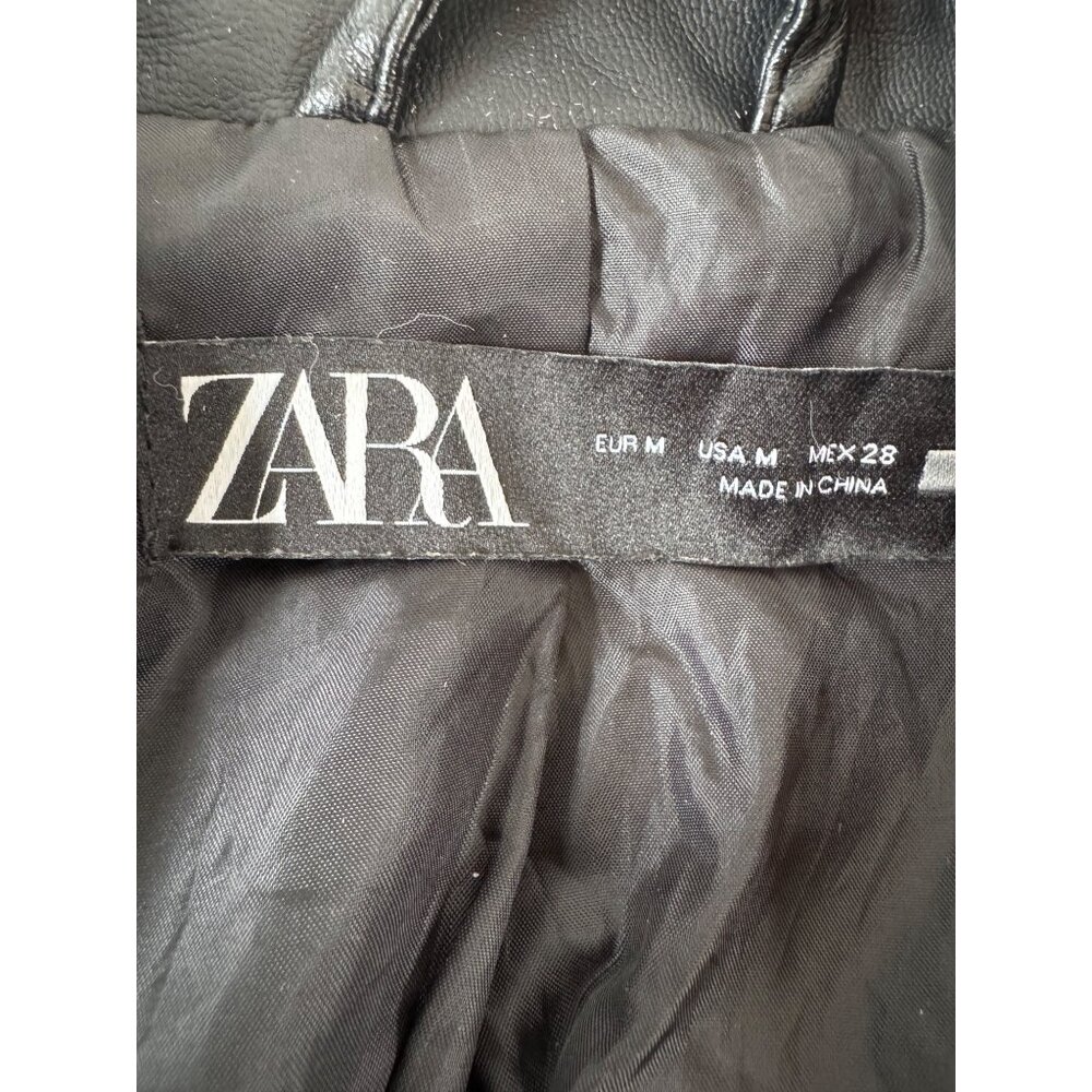 NWOT ZARA M Black Faux Leather Biker Jacket Zipper Details & Epaulettes - Picture 2 of 14